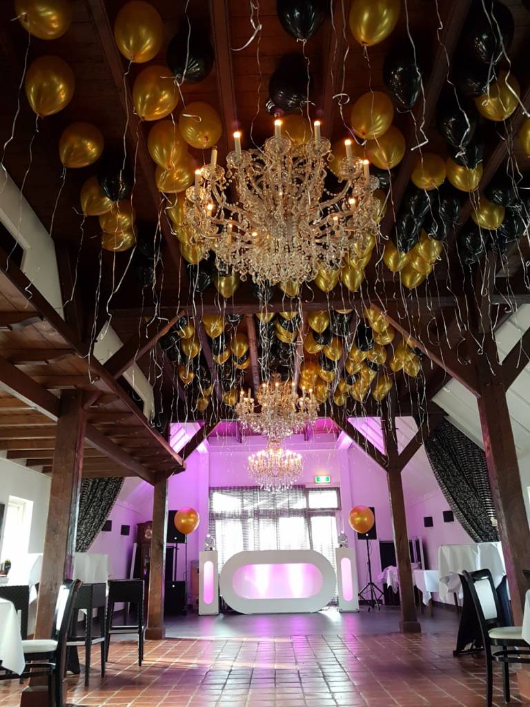 100 helium ballonnen - Ballonnenplafond